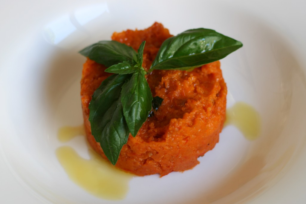 La pappa al pomodoro è un altro saporito tipico piatto toscano dalle origini antiche